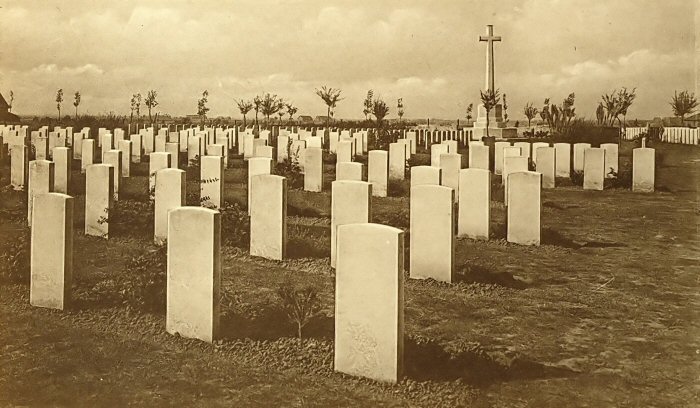 Oxford Road Cemetery between the wars