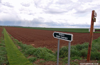 The path leading to Rookery  Cemetery