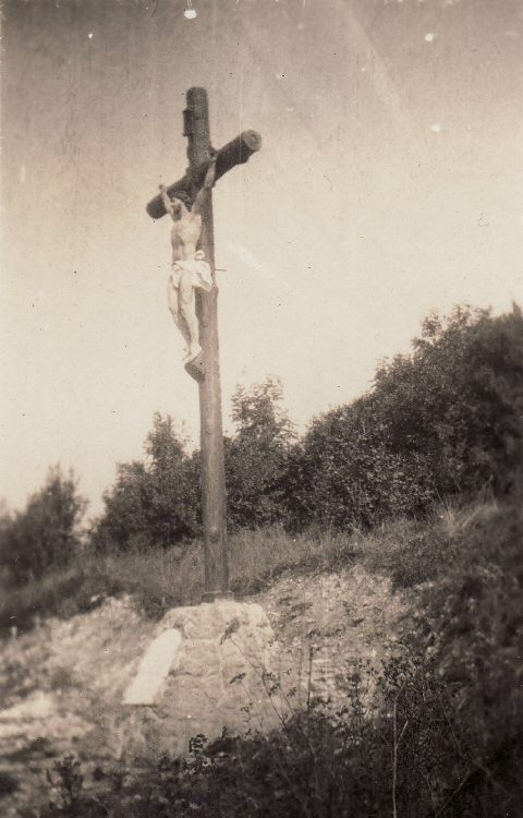 The crucufix at Crucifix Corner in 1929