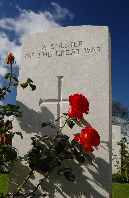 One of the many 'Known Unto God' graves in Caterpillar Valley Cemetery