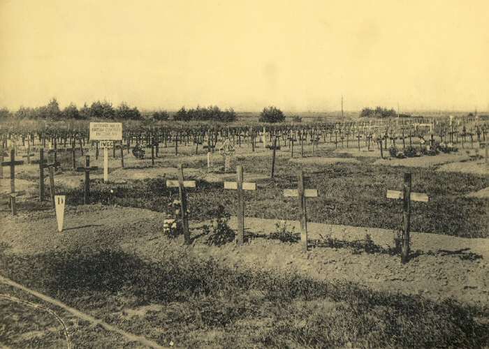 Bedford House Cemetery just after the War