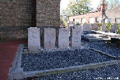 10th Hussar graves in Zandvoorde Churchyard
