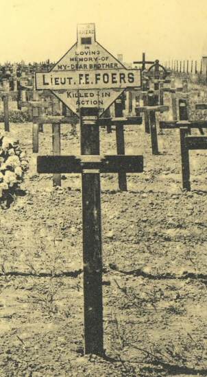 The cross marking Lieutenant F.E. Foers' grave