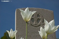 Grave of an unknown soldier at Flatiron Copse Cemetery