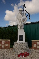 Pipers Memorial at Longueval